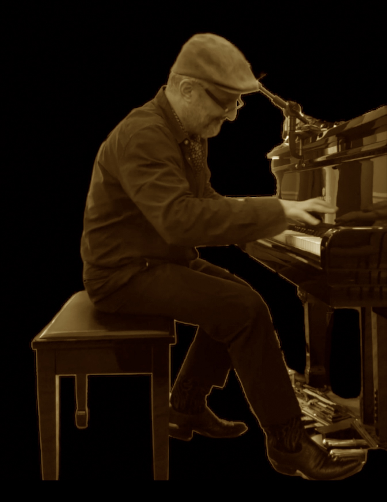 Paul Tosh at the piano